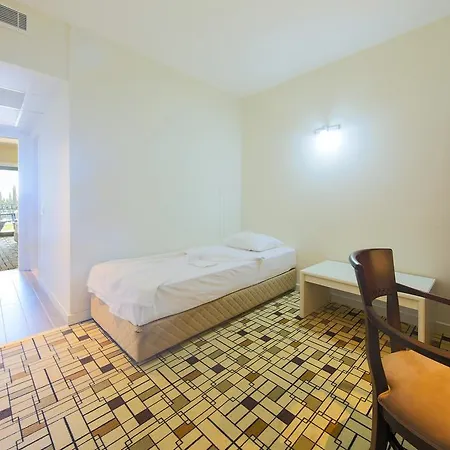 Medis Курортный комплекс Кешме